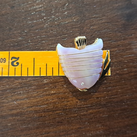 Napier Fish Brooch Light Purple 1\